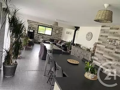 Maison, 151 m²