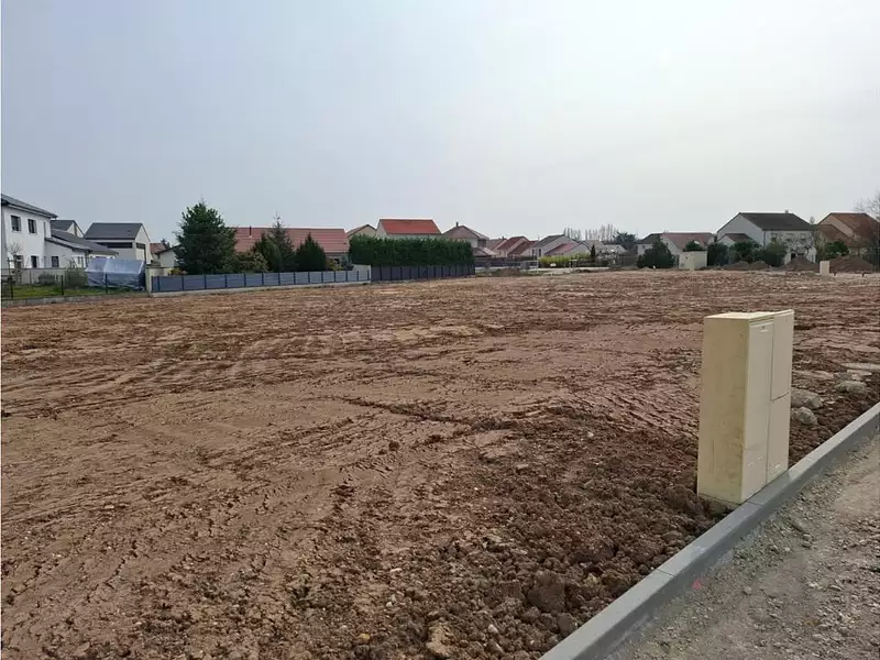 Terrain, 588 m²