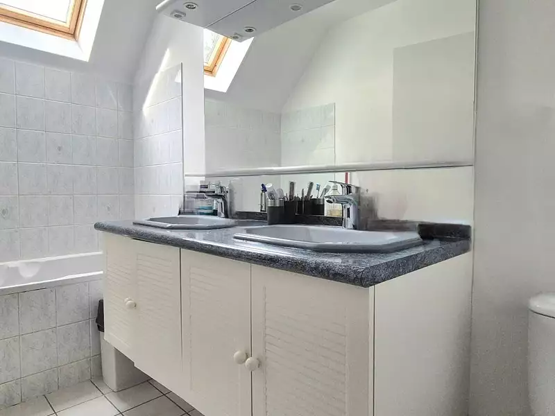 Maison, 163 m²