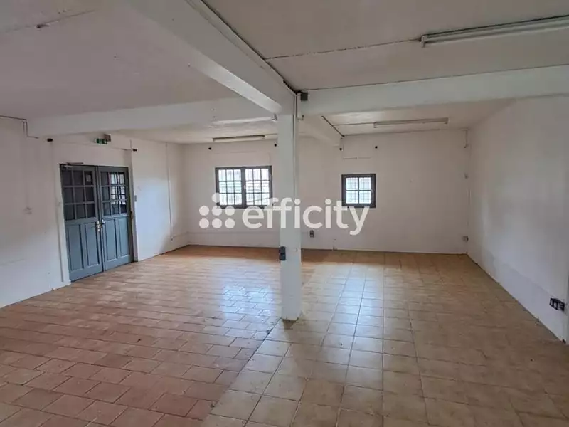 Immeuble, 350 m²