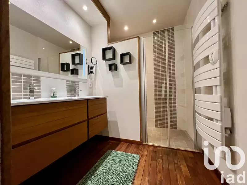 Maison, 217 m²
