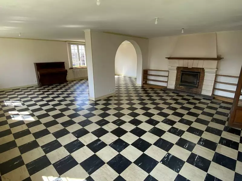 Maison, 251 m²