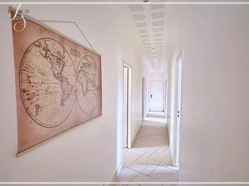 Maison, 181 m²