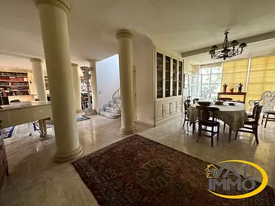 Maison, 270 m²