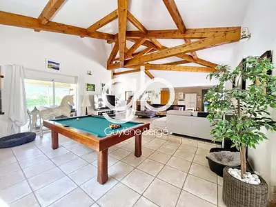Maison, 192 m²