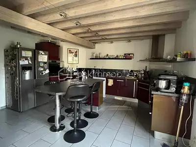 Maison, 180 m²