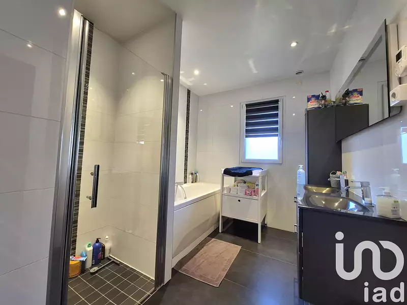 Maison, 197 m²