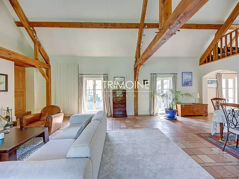 Maison, 240 m²