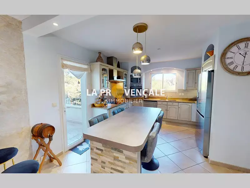 Maison, 280 m²