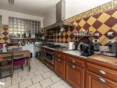 Maison, 550 m²