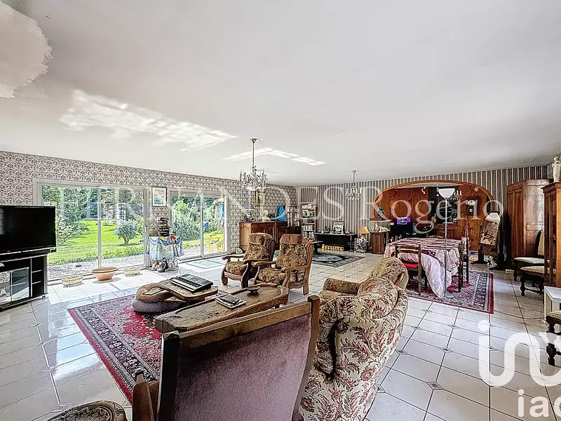 Maison, 196 m²