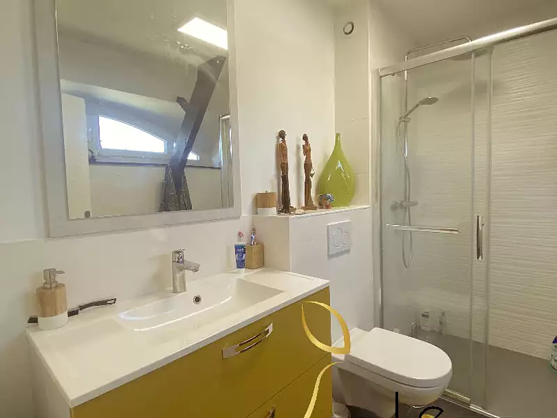 Maison, 218 m²
