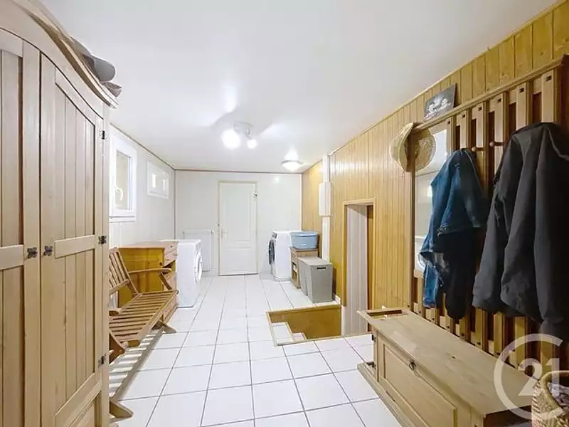 Maison, 218 m²