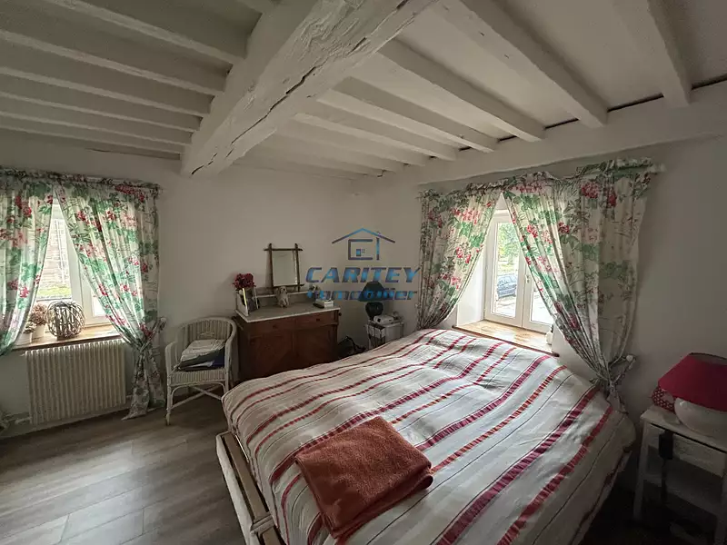 Maison, 305,89 m²