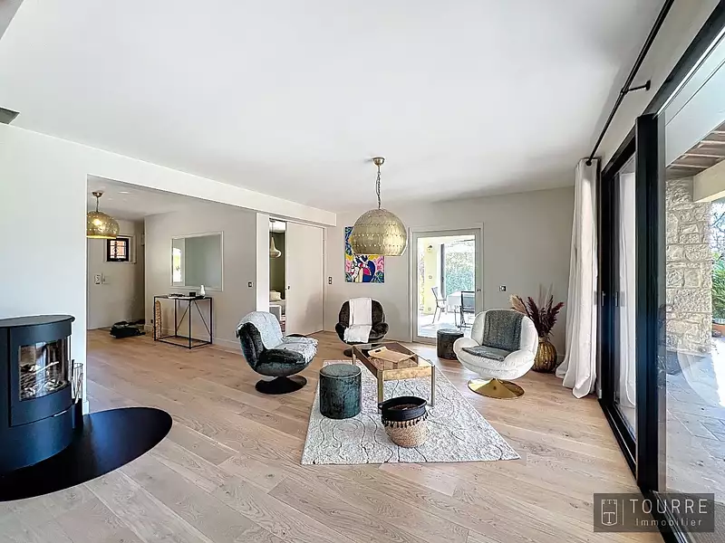 Maison, 240 m²