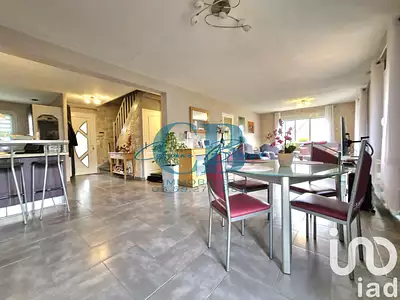 Maison, 121 m²