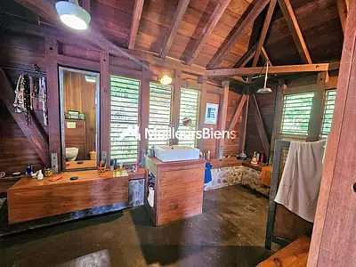 Maison, 261 m²