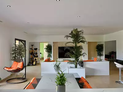 Maison, 250 m²
