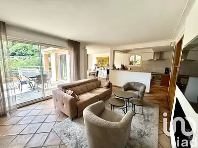 Maison, 221 m²