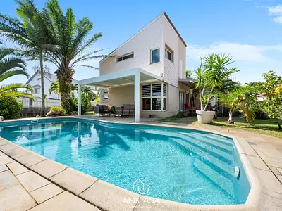 Maison, 195 m²
