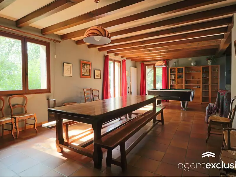 Maison, 308 m²