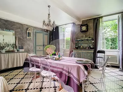 Maison, 303 m²