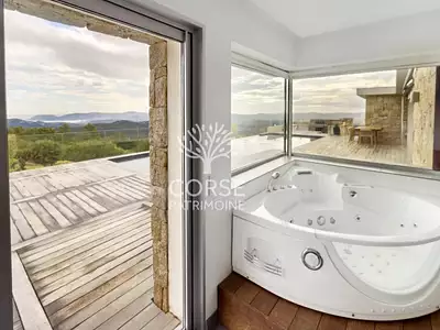 Maison, 325 m²