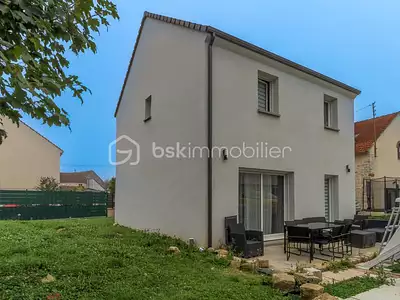 Maison, 94 m²