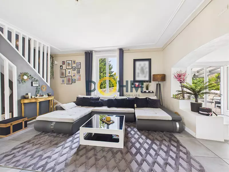 Maison, 243 m²