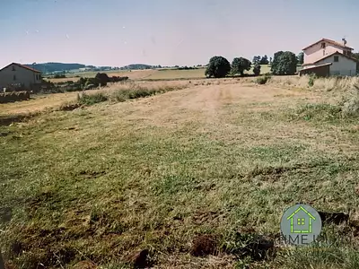 Terrain, 834 m²