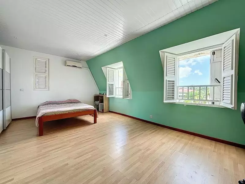 Immeuble, 237 m²