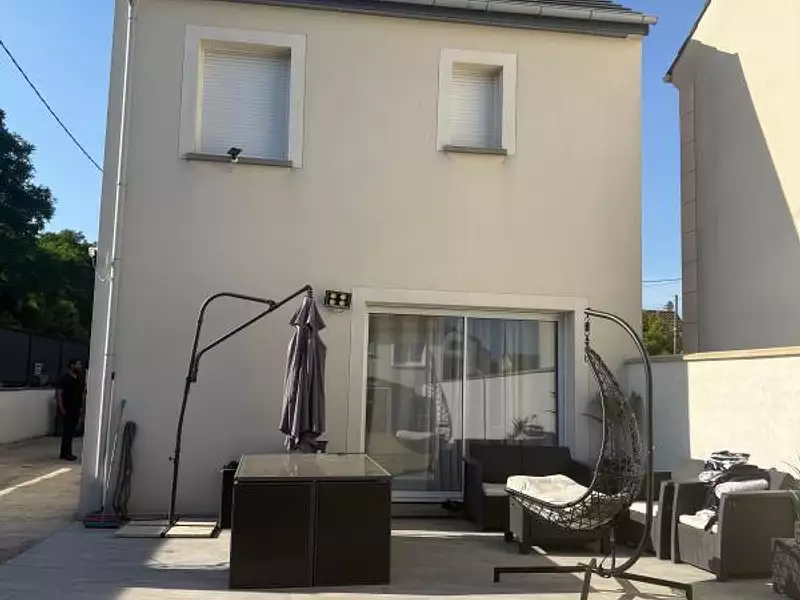 Maison, 93 m²
