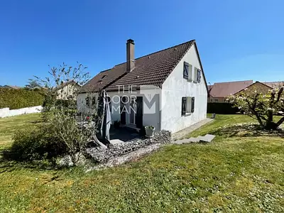 Maison, 151 m²