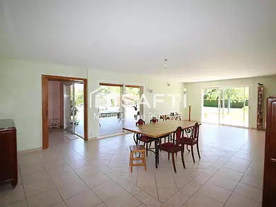 Maison, 254 m²