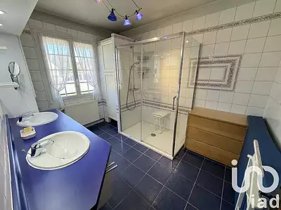Maison, 166 m²