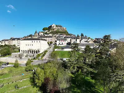Maison, 1 300 m²