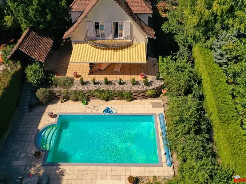 Maison, 195 m²