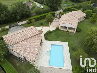 Maison, 205 m²