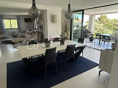 Maison, 155 m²