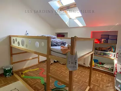 Immeuble, 280 m²