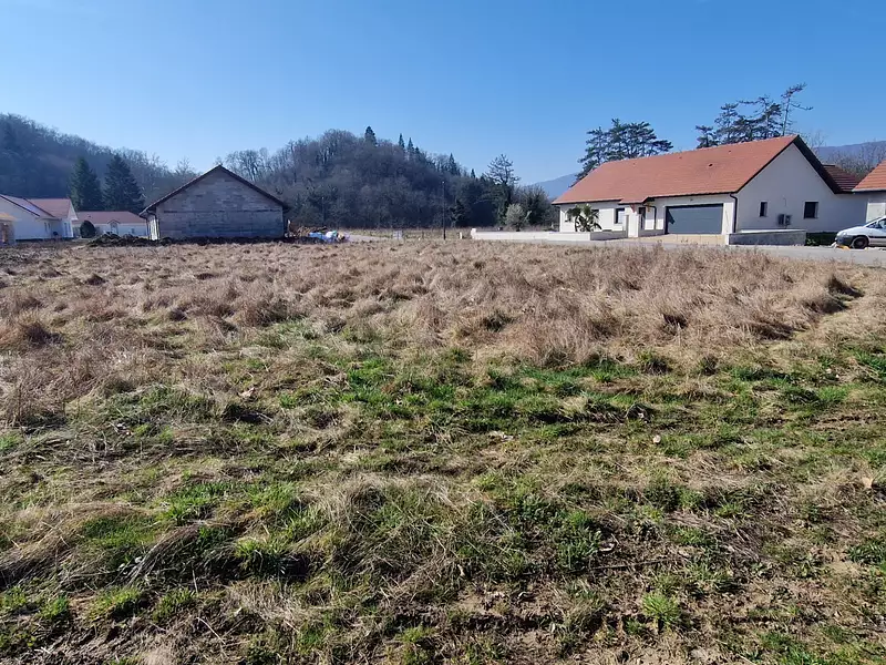 Terrain, 823 m²