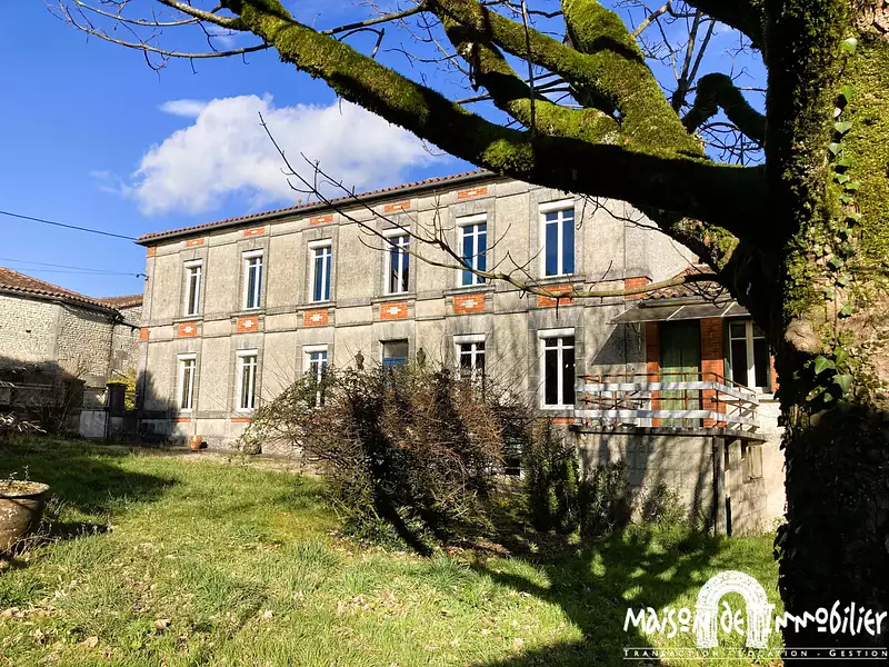 Maison, 285 m²