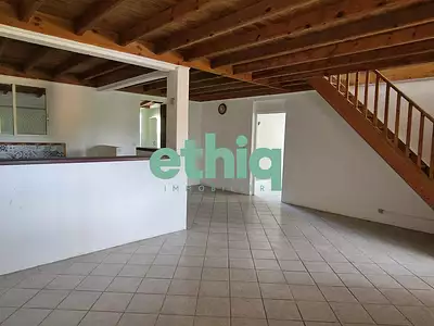 Maison, 166 m²