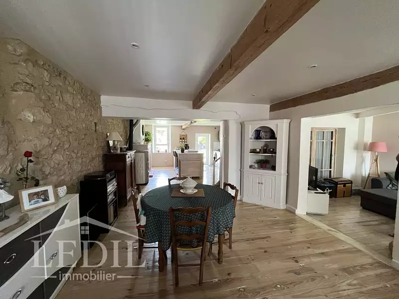 Maison, 146 m²