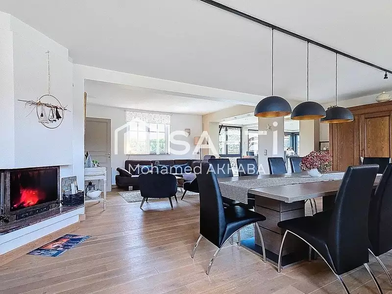 Maison, 196 m²