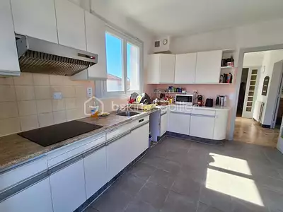 Maison, 244 m²