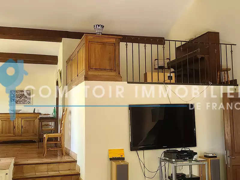 Maison, 261 m²