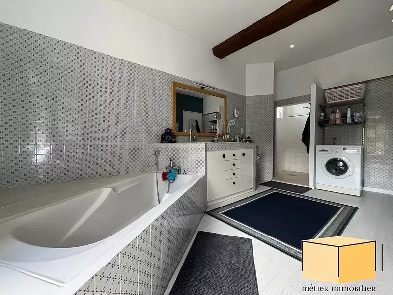 Maison, 208,7 m²