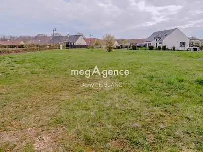 Terrain, 759 m²
