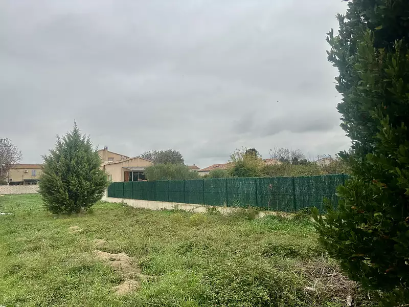 Terrain, 552 m²